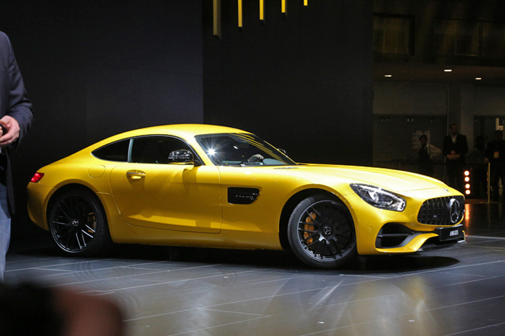 メルセデスAMG GT S