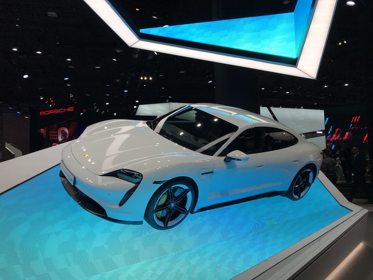 ポルシェ・タイカン ターボS