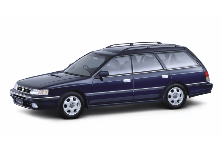 EJ型エンジンは、次世代のスバル車を支える基幹エンジンとして、まずは初代「レガシィ」に搭載された。