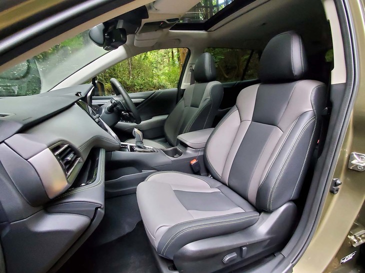 スバル・レガシィ アウトバックX-BREAK EX（フロントシート）