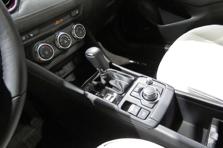 マツダCX-3（センターコンソール）