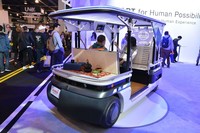 ヤマハの自動運転「Public Personal Mobility（PPM）」。メーカーとしては、商店街などで共有してほしいという。