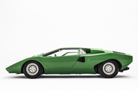 スーパーカー世代にとって永遠の憧れである「ランボルギーニ・カウンタック」。　
	清水「あの『プリウス』が、カウンタックと並んで語れる日がくるとは……」　
	（写真：ランボルギーニ）