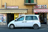 「メルセデス・ベンツ・バネオ」。2023年シエナで撮影。