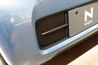 「ホンダセンシング」の機能は、フロントウィンドウの単眼カメラとフロントバンパーのミリ波レーダーによって制御される。