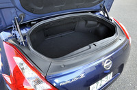 ロードスターの荷室。