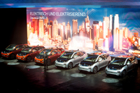 ずらりと並んだ小型EVの「i3」。