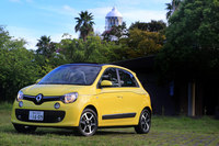 2014年3月のジュネーブショーで世界初公開された3代目「ルノー・トゥインゴ」。RRの駆動レイアウトの採用が話題を呼んだ。