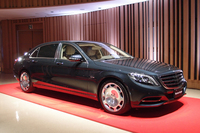「メルセデス・マイバッハS600」