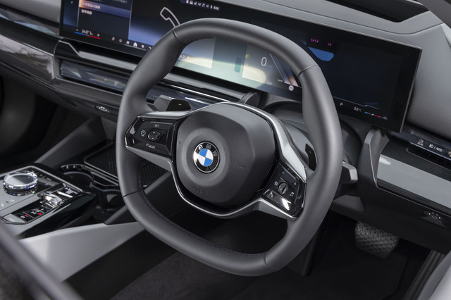 BMW 523iエクスクルーシブ（FR/8AT）【試乗記】 新世代のBMW - webCG