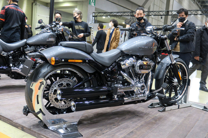 ハーレーダビッドソン・ブレイクアウト117