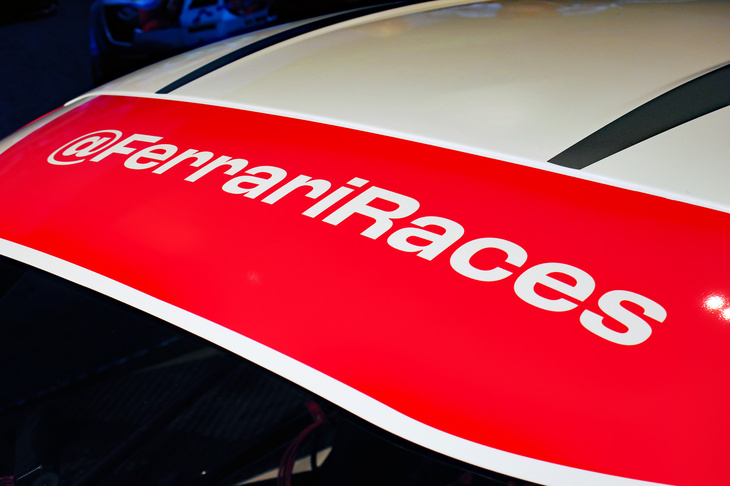 フェラーリ488チャレンジEVO（フロントウィンドウ）