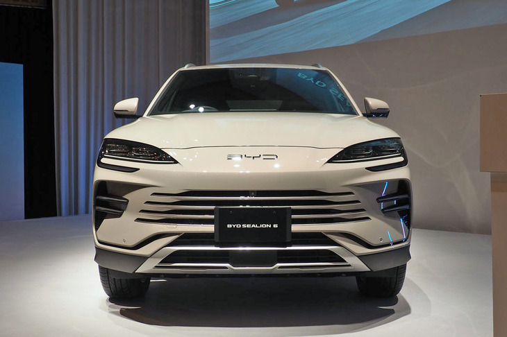 BYDシーライオン6（フロントビュー）