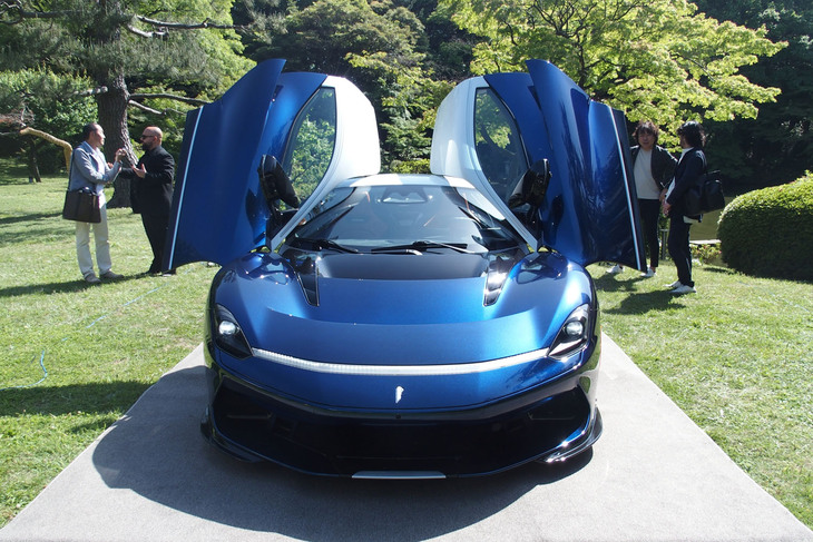 ピニンファリーナ・バティスタ チンクアンタチンクエ（フロントビュー）