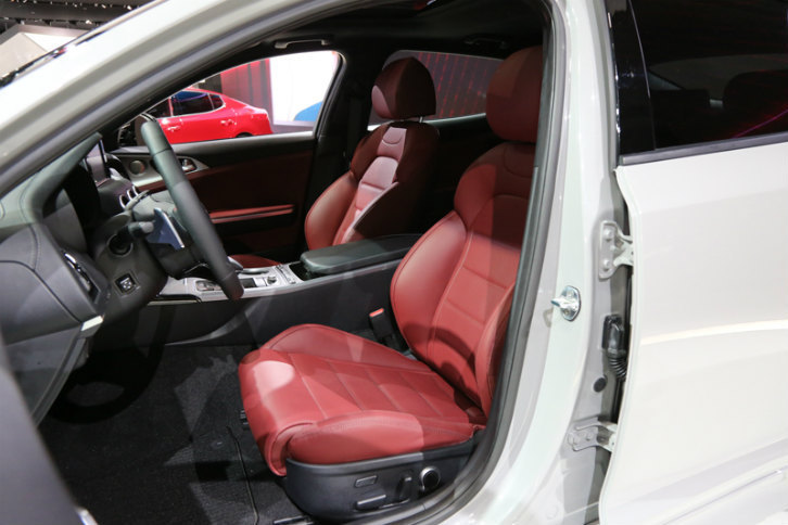 キア・スティンガー