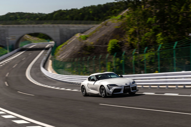 トヨタ・スープラSZ-R