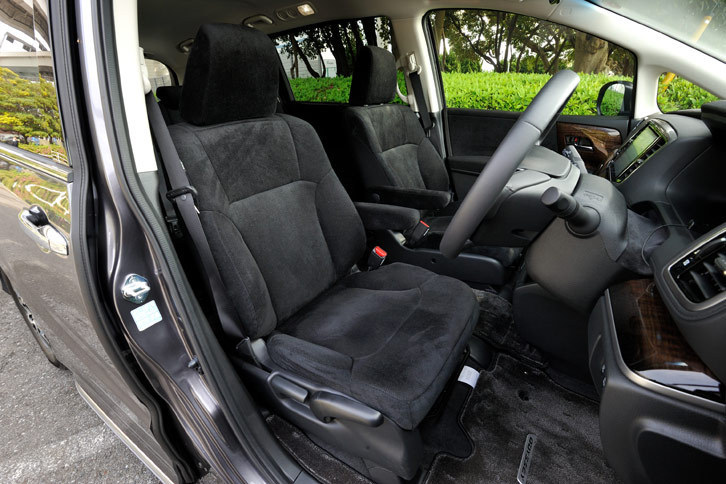 「オデッセイ ハイブリッド」のファブリックシート。同モデルでは、オプションでも本革シートは選ぶことができない。