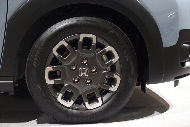 ホンダ・フリード クロスター（フロントホイール）