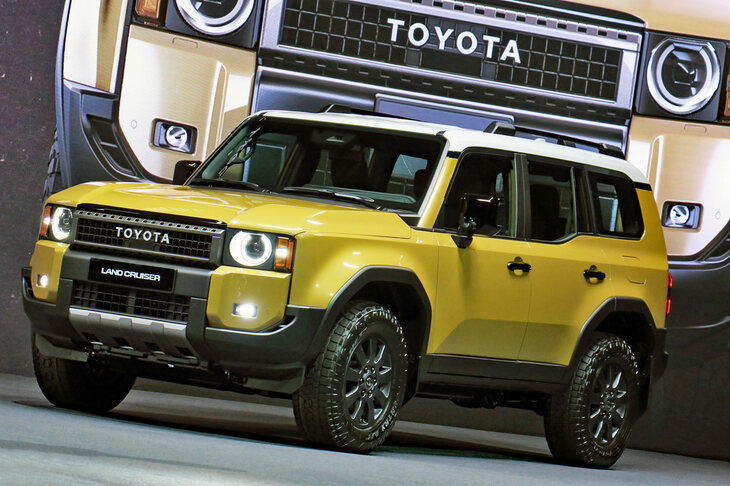 トヨタが「ランクルの新たなコアモデル」と称する「ランドクルーザー“250”」。日本では2024年上半期の発売が予定されてる。