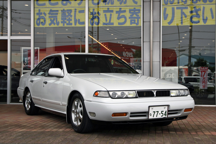 1992年「セフィーロ2000SE」。オーナーのおじいさんが新車で購入したという後期型の下位グレード。走行16万kmとのことだが、内外装ともフルオリジナルで程度もすばらしかった。