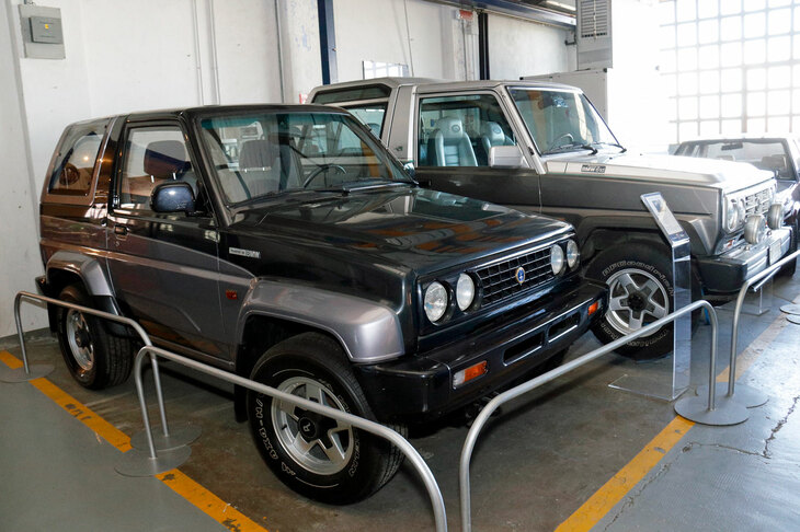 「ベルトーネ・フリークライマー2」（手前）と「フリークライマー」（奥）。ヴォランディア航空博物館のベルトーネ館で、2020年撮影。