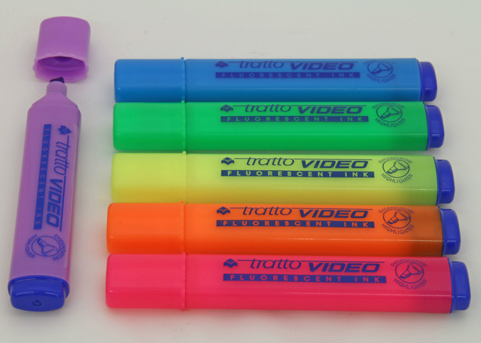 「toratto VIDEO（トラット・ビデオ）」。イタリアの蛍光マーカーである。