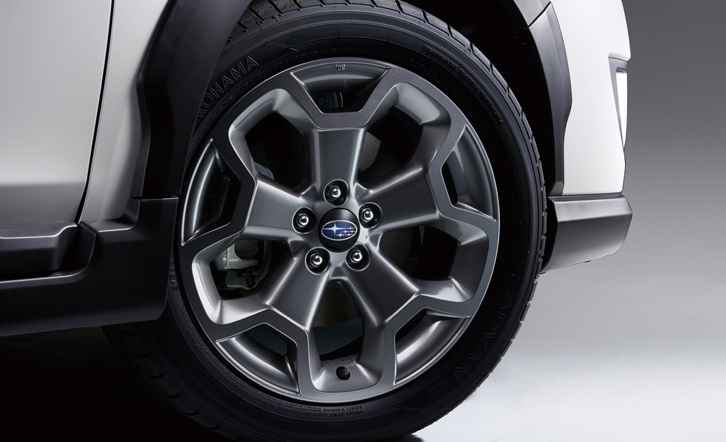 17インチアルミホイール（ダークグレーメタリック塗装）