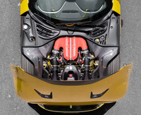 「12チリンドリ」のV12エンジンは、フロントのかなりキャビン寄りに搭載される。公表されている前後の重量配分は48.4：51.6である。