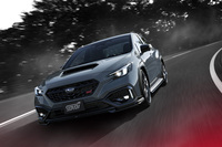 「WRX S4 STI Sport#」は、カタログモデルの上級グレード「STI Sport R EX」をベースに開発された。車両本体価格はベース車よりも121万円高い623万7000円。