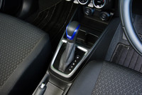 トランスミッションはいわゆる自動MTの「AGS（オートギヤシフト）」。変速時の“トルク切れ”をモーターの駆動力で補うことで、自動MTにつきものの変速ショックを低減している。