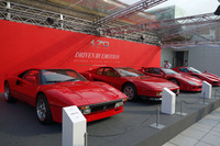 写真手前から「288GTO」「テスタロッサ」「F40」「エンツォ」。
