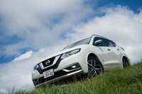 日産エクストレイル モード・プレミア ハイブリッド ハイコントラストインテリア