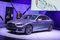 「インフィニティQ50」