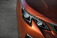 プジョーが新型「3008」の概要を発表の画像