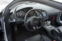 アウディR8（4WD/2ペダル6MT）【試乗記】の画像