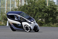 オーバースピードでコーナーに侵入すると大回りになってしまうが、侵入速度さえ見誤らなければ思い通りのラインをトレースしてくれる。
    