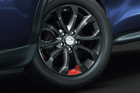 ブラック17インチアルミホイールとAAA専用ホイールステッカー。