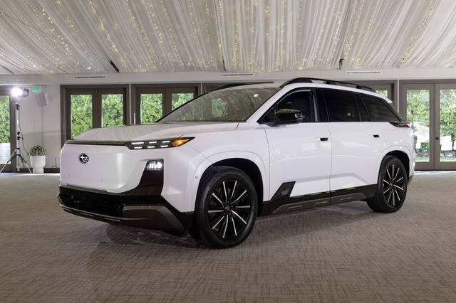 スバルが3列シートの新型電気自動車「GETAWAY（ゲッタウェイ）」を発表 