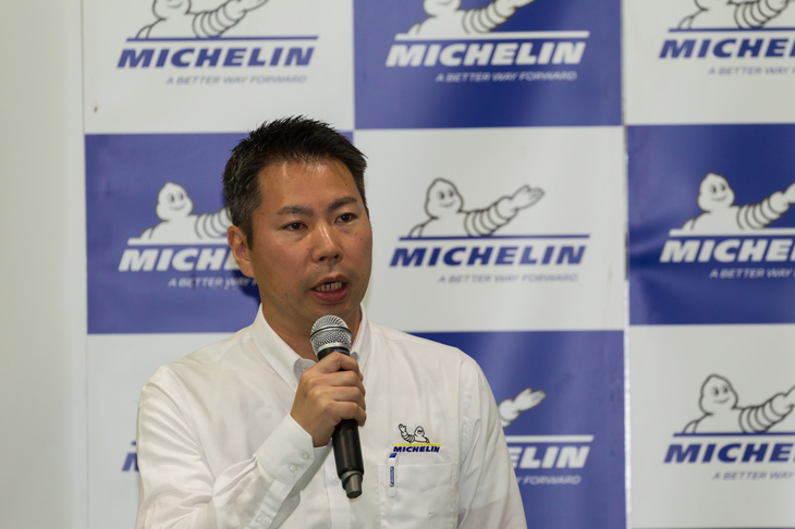 「ユーザーの安全意識の高まりや、電動車の普及などを考慮し、今回はウエットグリップ性能や静粛性、省燃費性能の向上に力を注いだ」と語る、日本ミシュランタイヤ ブランド戦略マネージャーの大河内昌紀氏。