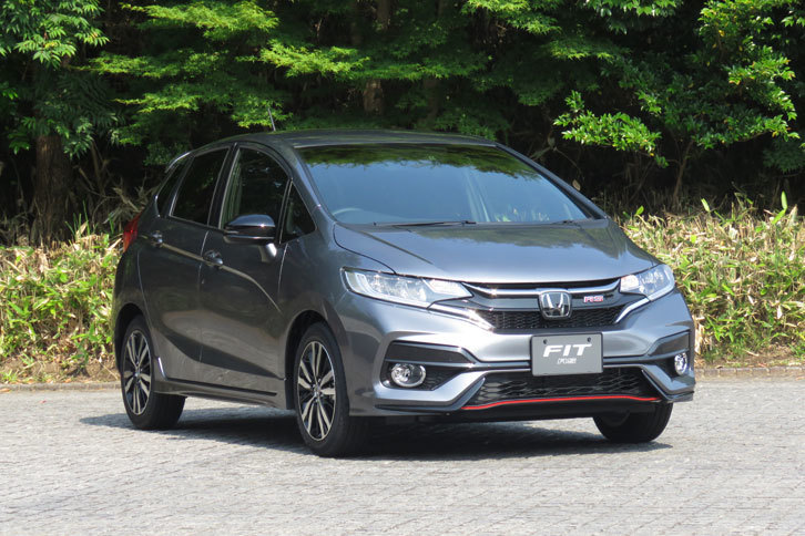 スポーティーグレードの「RS Honda SENSING」。