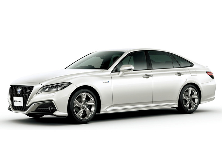 15代目「トヨタ・クラウン」は2018年のデビュー。次期型はSUV化や5ドアクーペ化などのうわさがあるが、いずれにしても現行モデルのモデルライフはかなり短いことになる。