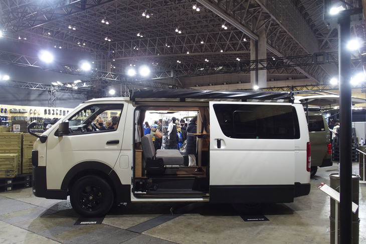 「GMLVAN V-01」のサイドビュー。