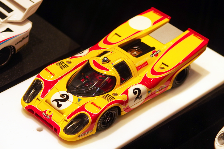 これまたメイクアップのオリジナルブランドであるVISIONの1/43レジン製「ポルシェ917K マルティニレーシング 1970年パリ1000km仕様」。発売時期未定で価格は2万5920円。917はガルフ仕様やピンク・ピッグなど、さまざまなバリエーションがそろっている。