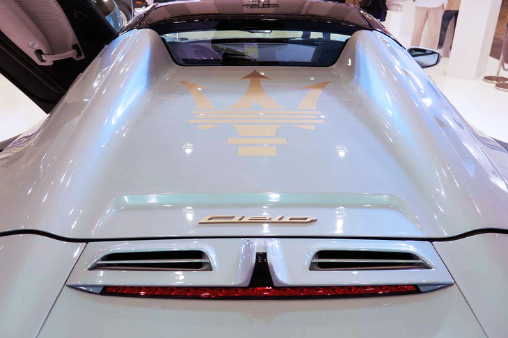 マセラティMC20チェロ