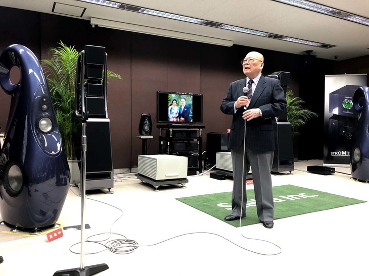 各試聴室では、柳沢功力氏（写真）をはじめ、名だたるオーディオ評論家が製品を解説する。