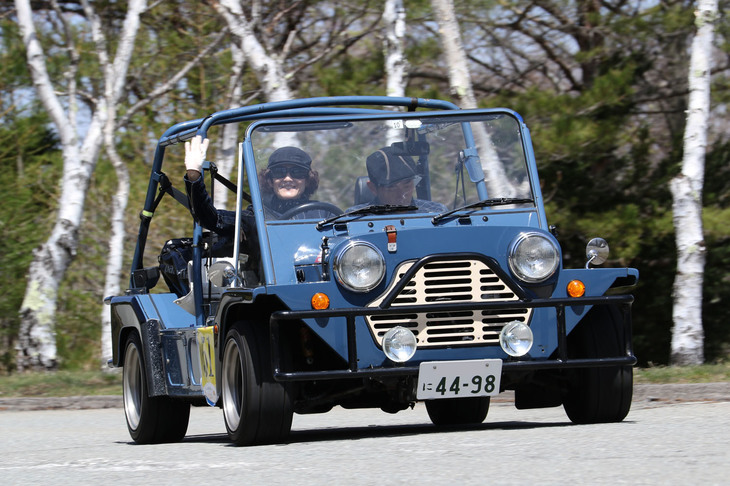 1994年「Miniモーク」。もともとはクラシックMiniをベースに軍用車として企画されたモデル。