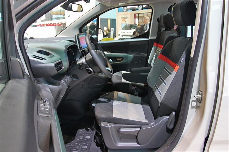 シトロエン・ベルランゴ（インテリア）