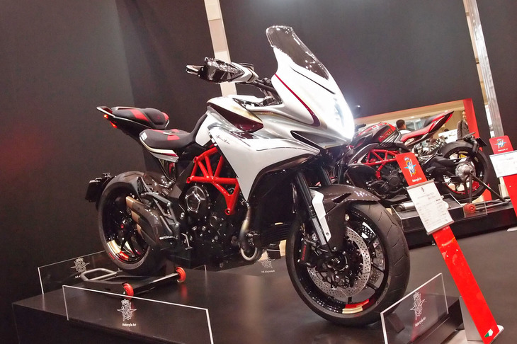 MVアグスタ・ツーリスモ ベローチェ800ルッソ Bellezza Assoluta