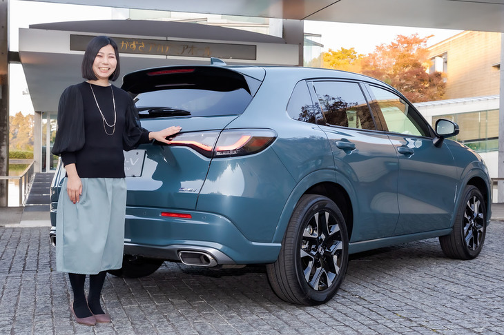 「ZR-V」のカラー・マテリアル・フィニッシュ（CMF）のプロジェクトリーダーである本田技術研究所の後藤千尋さん。2008年に入社し、「アコード」や「シビック」「シティ／グレース」のマイナーチェンジや「CR-V」のフルモデルチェンジでCMFのプロジェクトリーダーを担当した。