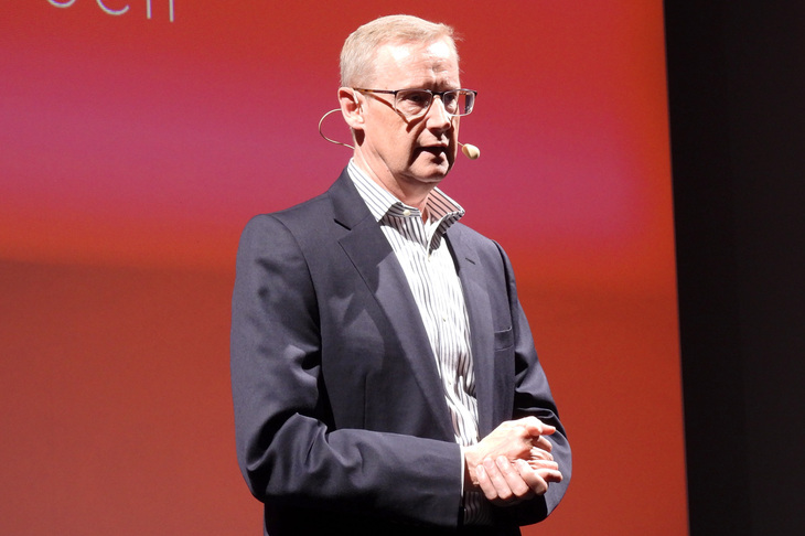 JLRのエイドリアン・マーデルCEO。